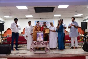 બારડોલી :- ગુજરાત રાજ્ય ગાંધીનગર સંગીત નાટક અકાદમી અને ધ મેજિક સ્ટ્રિંગસ મ્યુઝિકલ ગ્રુપ ના સંયુક્ત ઉપક્રમે સુગમ સરગમ કાર્યક્રમ. યોજાયો.. 