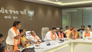 સુરત જિલ્લા ભાજપા દ્વારા વકફ સુધારણા જનજાગૃતિ અભિયાન" અંતર્ગત કાર્યશાળા બારડોલી ખાતે યોજાઈ.